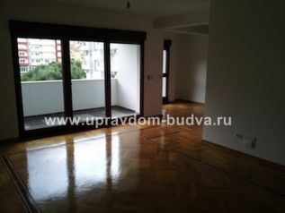 Объект 21352. Просторная квартира  в стильном новом доме  в центре Будвы.
